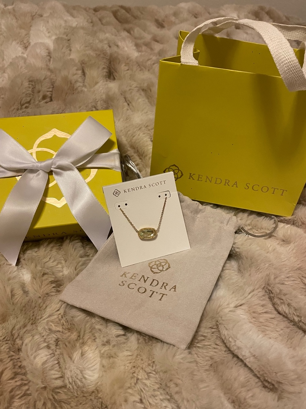 Kendra Scott Gold Iridescent Oval Pendant Necklace Elisa